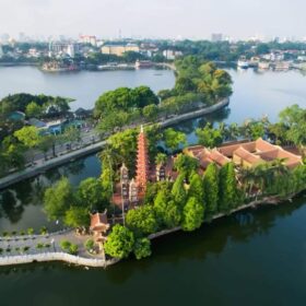 Grab vs Taxi in Hanoi