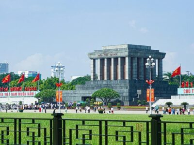 Easy Ways from Hanoi Airport to City Center