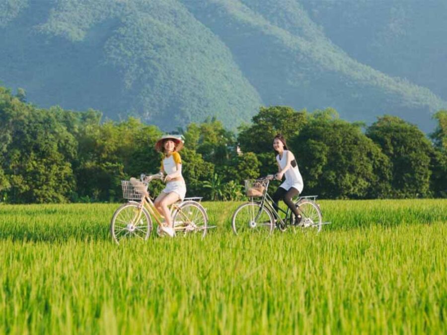 Mai Chau 2 Day Tour